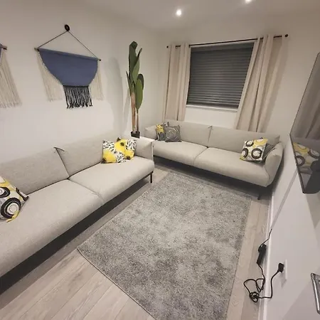 New 4 Bedrm House! Parking. 10Min To City / Etihad Manchester Exterior photo