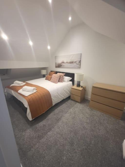 New 4 Bedrm House! Parking. 10min To / Etihad Hébergement de vacances